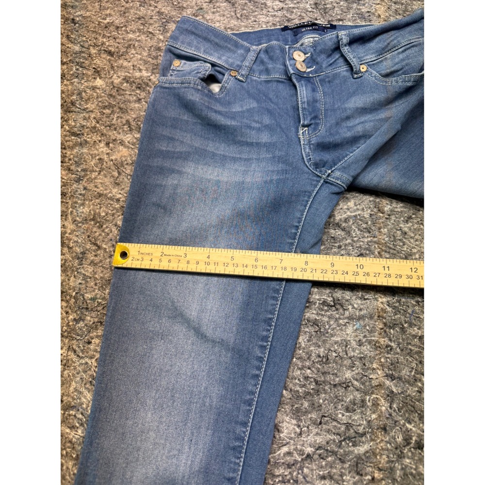 WallFlower Ultra Fit Skinny Jeans Womens 7 Reg Medium Wash Stretch WBM1104295 - Picture 3 of 9
